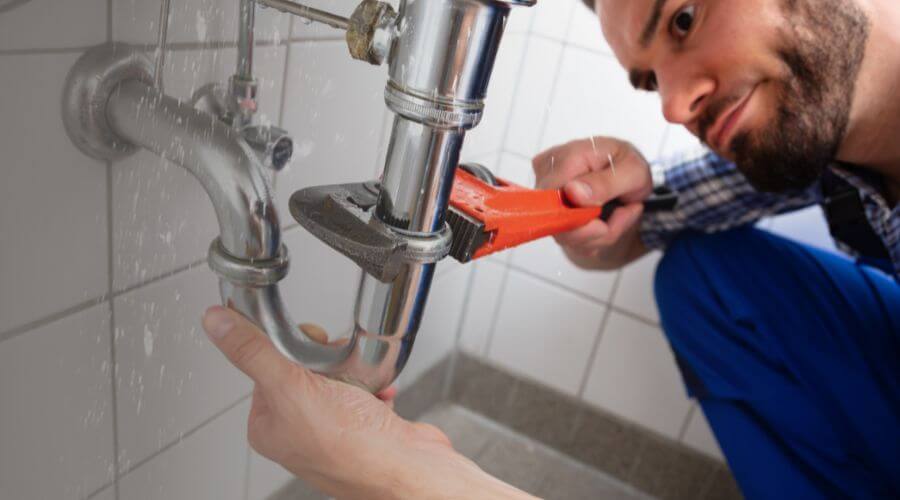 Professional same day plumber services in Manlius, IL